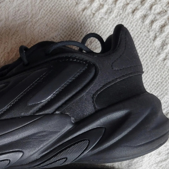 Adidas Ozelia Black  Chunky Athletic Casual Sneaker - Picture 10 of 12